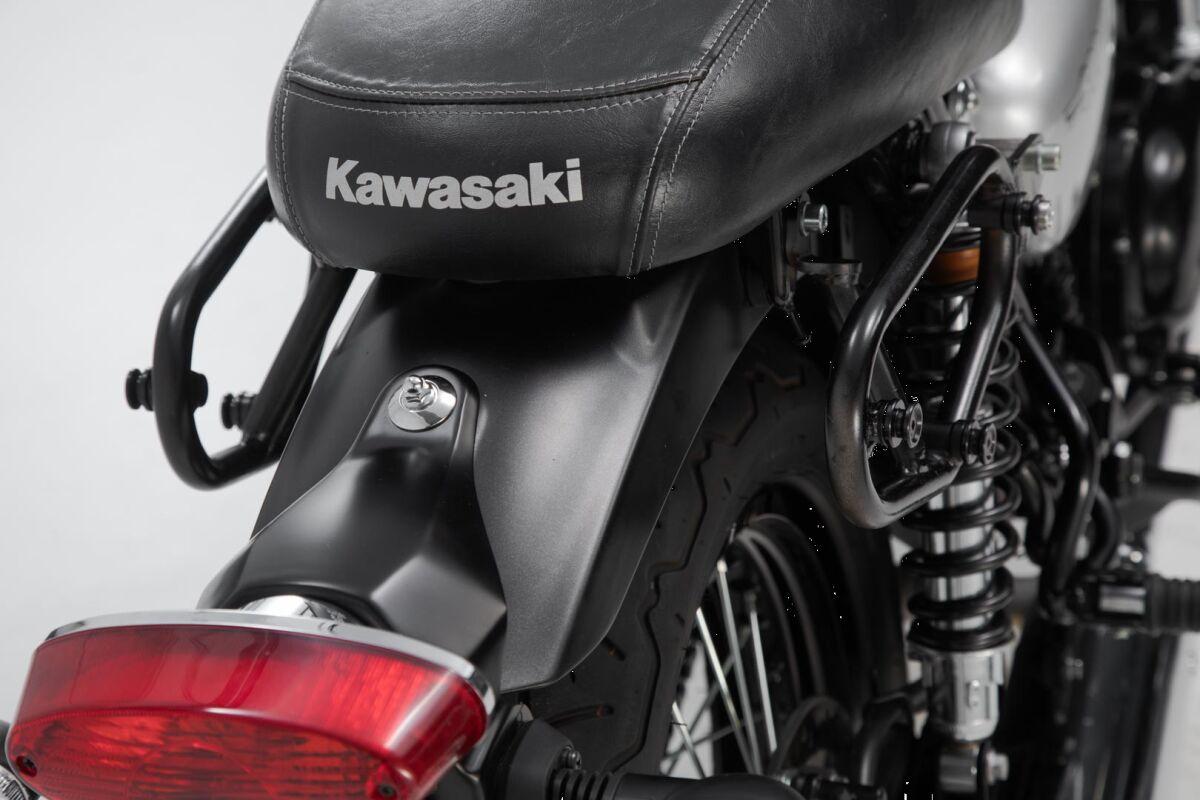 HTA.08.933.11000 - SW Motech SLC Side Pannier Carrier For Kawasaki W 800 2011-2016 Right - Black