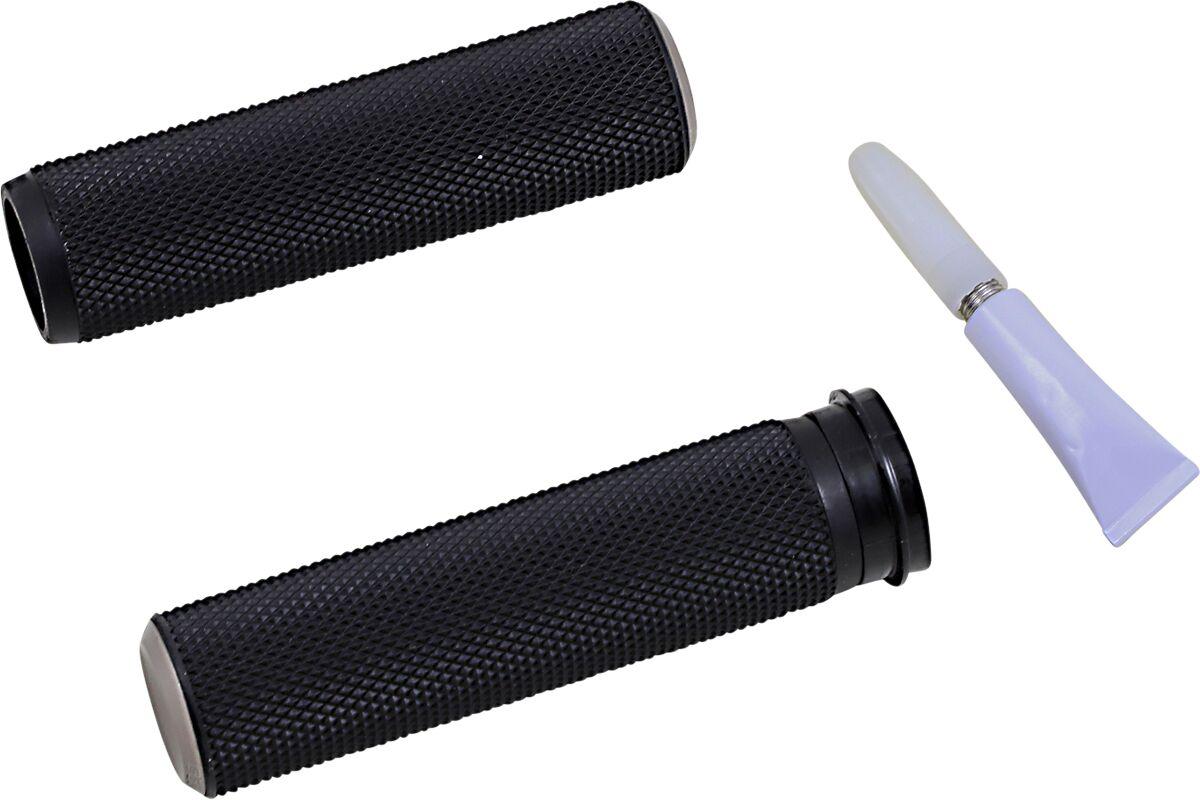 07-348 - Arlen Ness Knurled Grips For Harley Davidson FLD 1690 2012-2013 - Black/Titanium