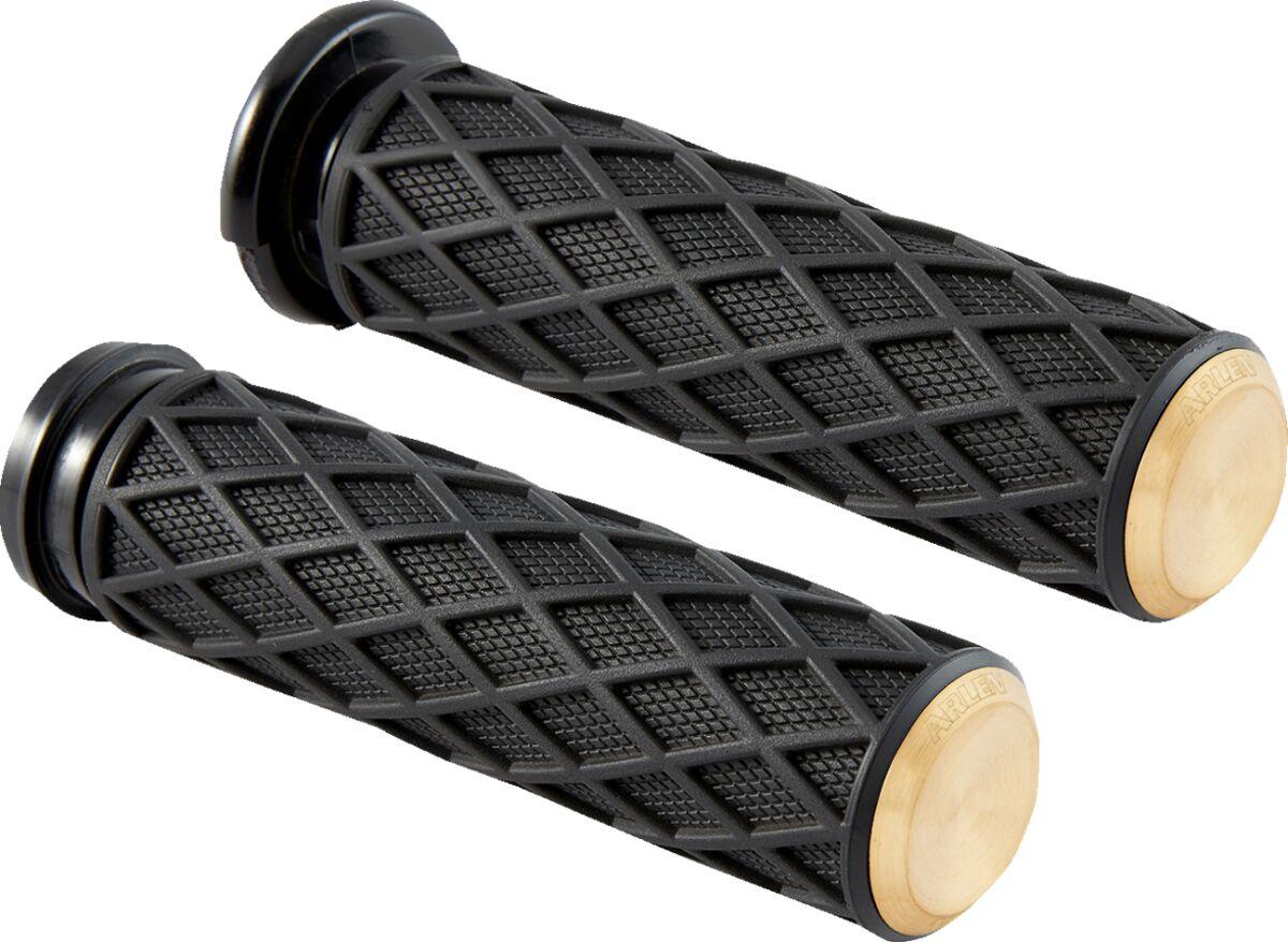 500-009 - Arlen Ness Diamond Grips For Harley Davidson FLDE 1750 2018-2020 - Black/Brass