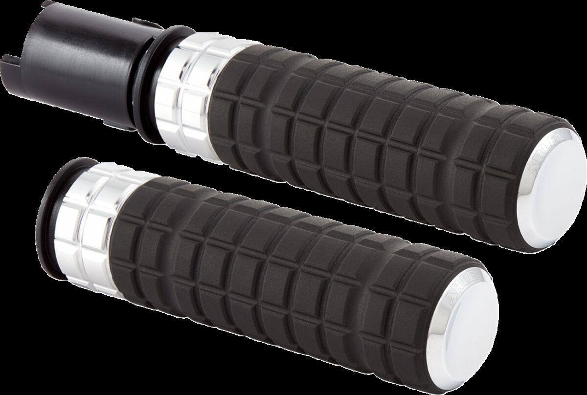 500-063 - Arlen Ness SpeedLiner Grips For Harley Davidson FLHX 1923 2024 - Black/Chrome