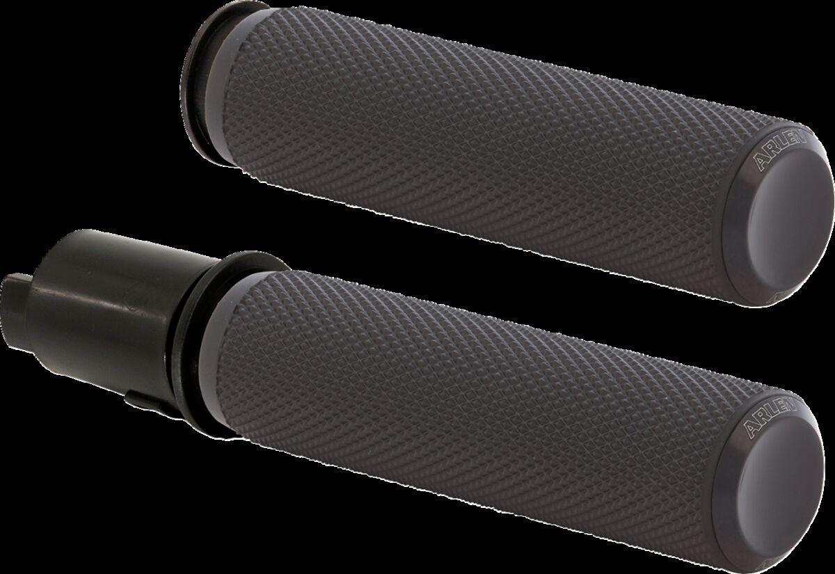 500-050 - Arlen Ness Knurled Grips For Harley Davidson FLHX 1923 2024 - Black