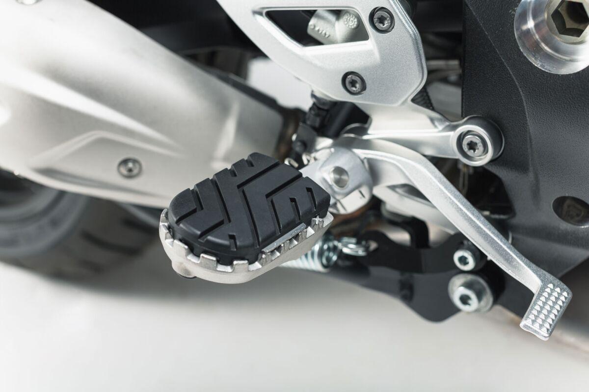 FRS.07.011.10701/S - SW Motech ION Footpegs - BMW S 1000 XR 2015-2019 - Black/Silver