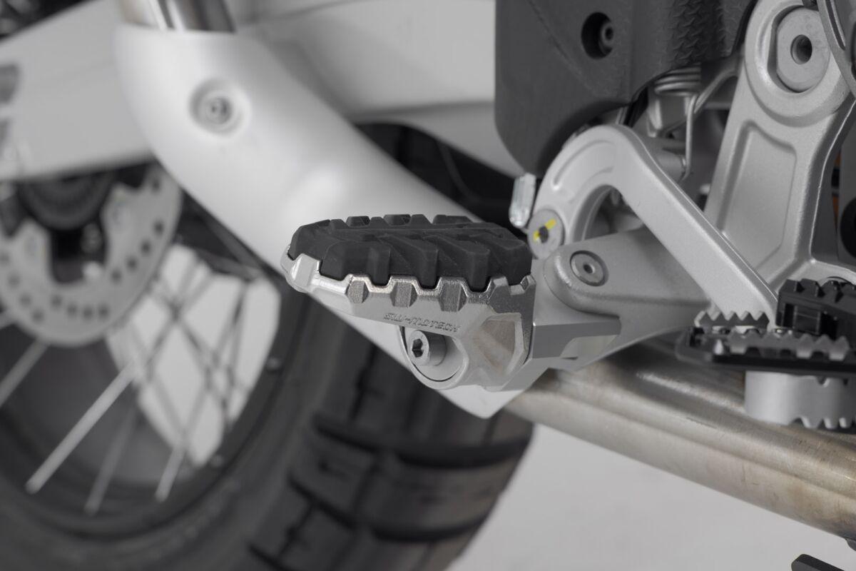 FRS.06.112.10201 - SW Motech Evolution Footpegs For Yamaha XTZ 700 T 2023-2024 - Silver