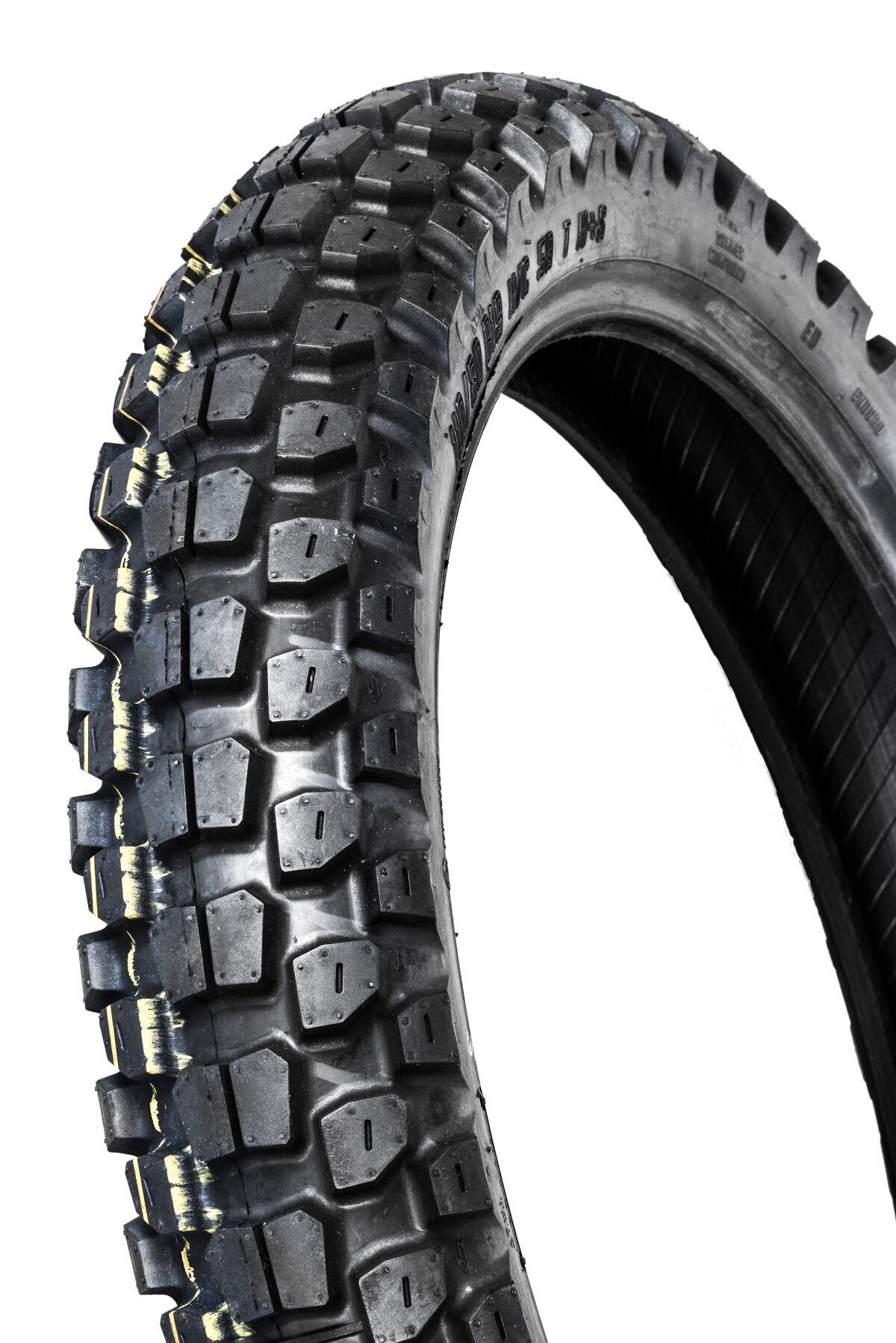 MR028 - MotoZ Tractionator Desert Front Tyre 59Q 110/80B19"