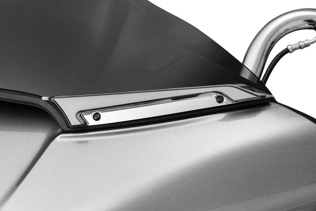 Kuryakyn Kur2945 - Tracer Windshield Trim Lights For Harley Davidson Fltrk 1868 2020 Chrome Smoke