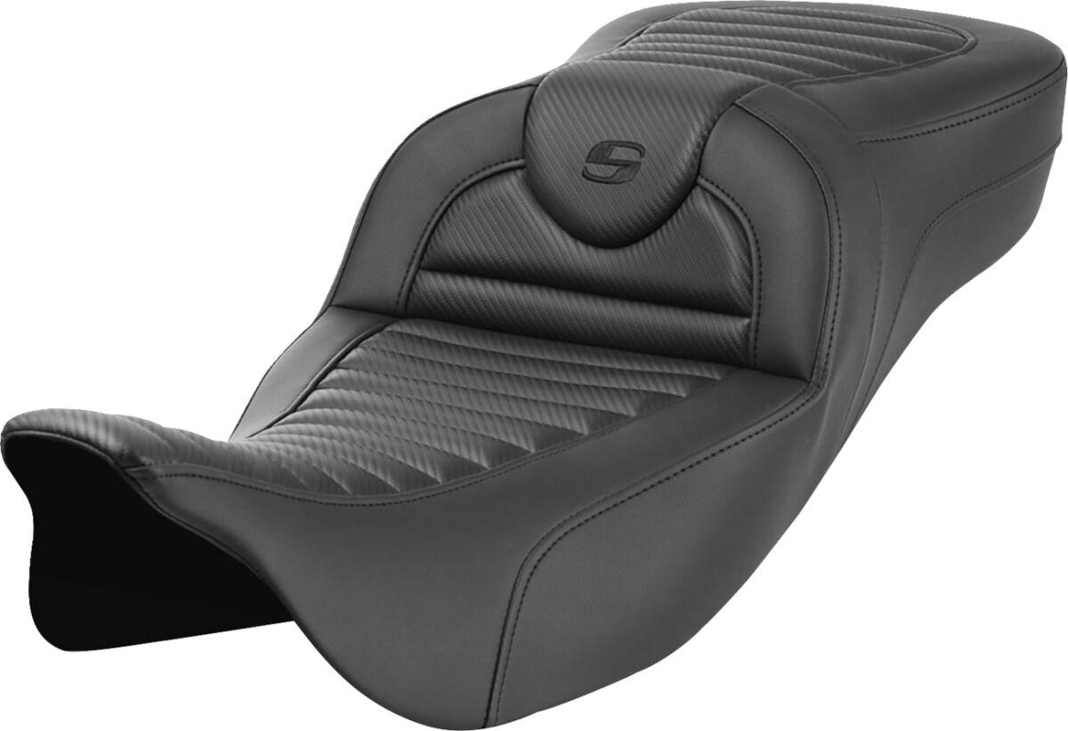 808-07B-20500 - Saddlemen Roadsofa Extended Reach Carbon Fibre Tuck-n-Roll Seat For Harley Davidson FLH 1868 2021 - Black