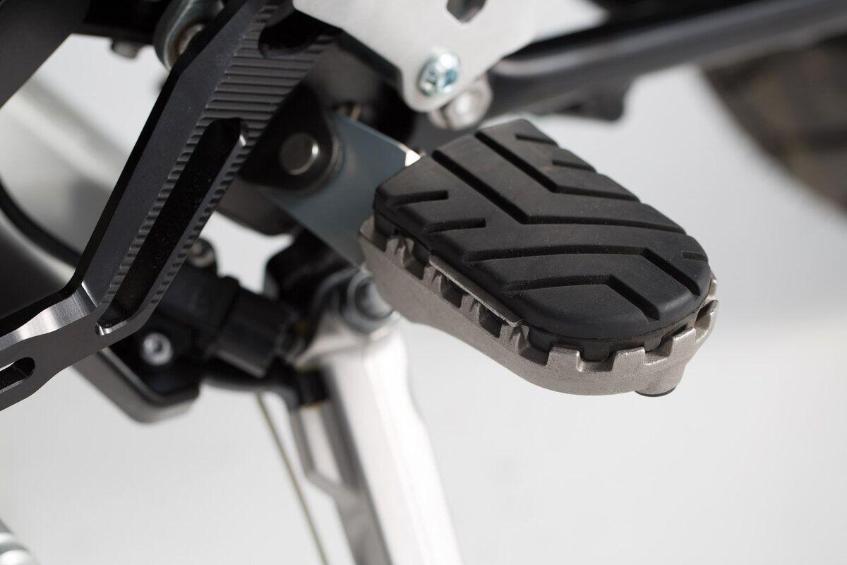 Sw Motech Black Frs.11.011.10103/B - Ion Footpegs For Triumph Scrambler 1200 X 2025-2026