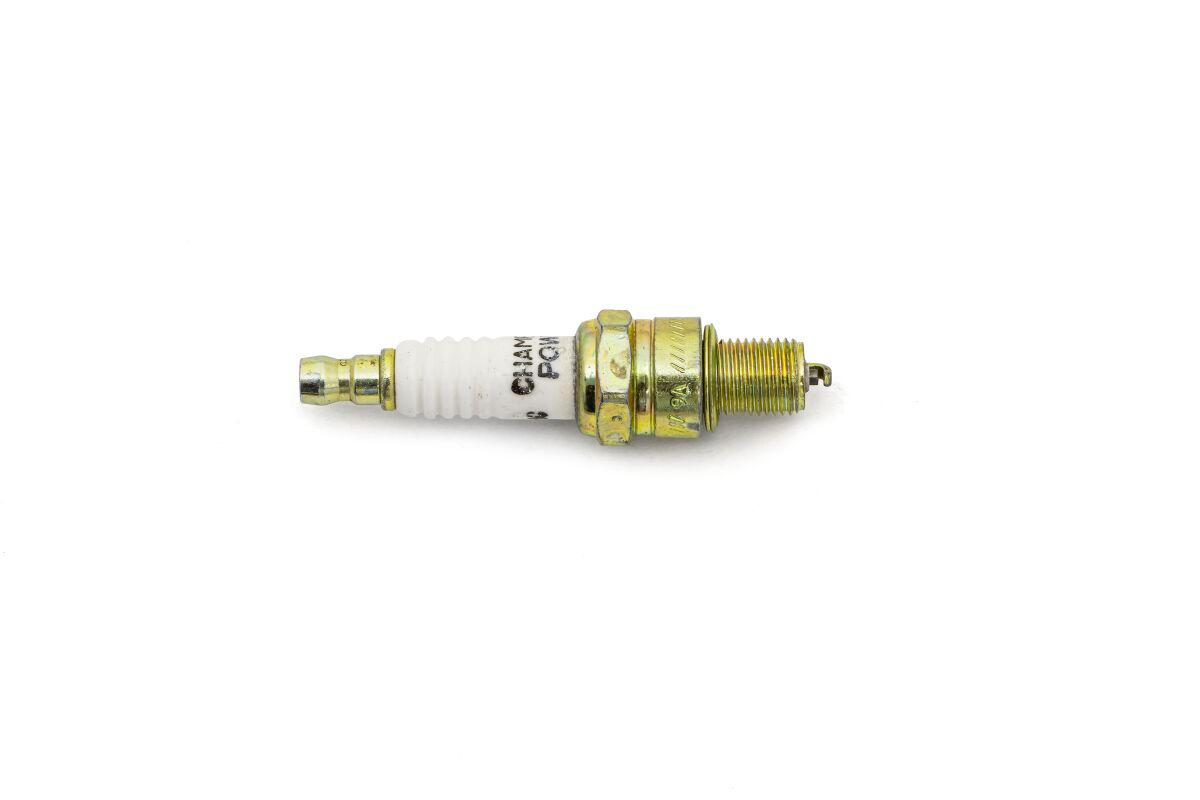 P-RZ7HC - Champion Spark Plug For Sachs 49ER 50 2006-2008
